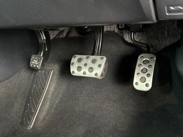 プリウス Ｓツーリングセレクション・ブラックエディション　８インチディスプレイオーディオ　モデリスタエアロ　ＴＶ視聴　パノラミックビューモニター　シートヒーター　ＡＣ１００Ｖ　純正１７インチアルミホイール　クルーズコントロール　ＥＴＣ２．０　ドラレコ」前後（54枚目）