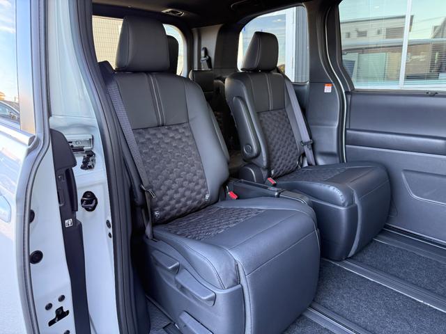 ヴォクシー ハイブリッドＳ－Ｚ　１０．５インチＤＡ　１３．２型後席モニター　快適利便ＰＫＧ　デジタルミラー　アドバンスドライブ　ヘッドアップディスプレイ　トヨタチームメイト　３眼ＬＥＤヘッドライト　ブラインドスポットモニター（44枚目）