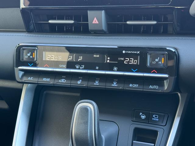 ヴォクシー ハイブリッドＳ－Ｚ　１０．５インチＤＡ　１３．２型後席モニター　快適利便ＰＫＧ　デジタルミラー　アドバンスドライブ　ヘッドアップディスプレイ　トヨタチームメイト　３眼ＬＥＤヘッドライト　ブラインドスポットモニター（57枚目）