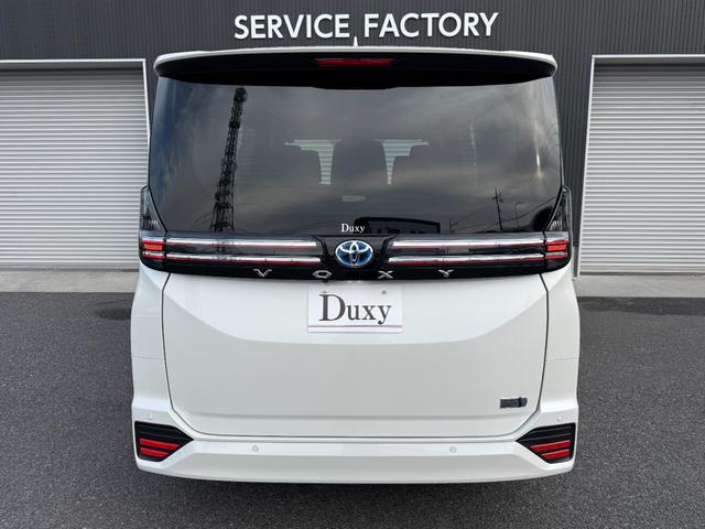 ヴォクシー ハイブリッドＳ－Ｚ　１０．５インチＤＡ　１３．２フリップダウンモニター　快適利便ＰＫＧ　３眼ＬＥＤヘッドライト　チームメイト　デジタルミラー　　パノラミックビュー　オットマン　シートヒーター　　ドラレコ　純正１７ＡＷ（12枚目）