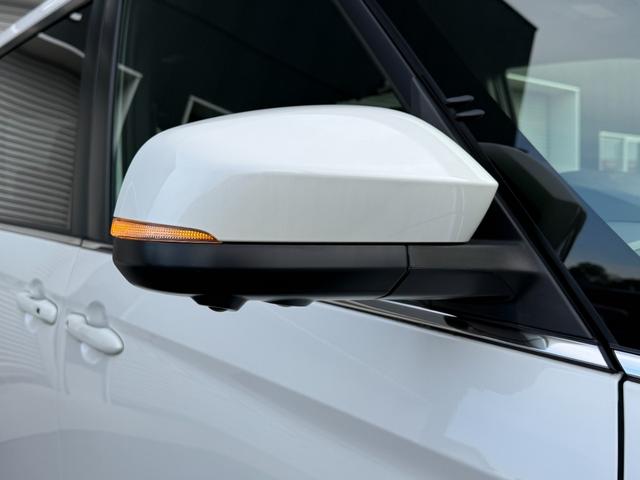 ヴォクシー ハイブリッドＳ－Ｚ　１０．５インチＤＡ　１３．２フリップダウンモニター　快適利便ＰＫＧ　３眼ＬＥＤヘッドライト　チームメイト　デジタルミラー　　パノラミックビュー　オットマン　シートヒーター　　ドラレコ　純正１７ＡＷ（23枚目）