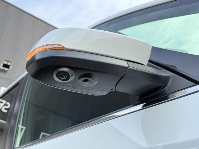 ヴォクシー ハイブリッドＳ－Ｚ　１０．５インチＤＡ　１３．２フリップダウンモニター　快適利便ＰＫＧ　３眼ＬＥＤヘッドライト　チームメイト　デジタルミラー　　パノラミックビュー　オットマン　シートヒーター　　ドラレコ　純正１７ＡＷ（24枚目）