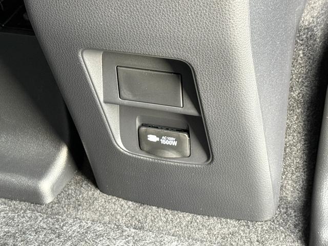 ヴォクシー ハイブリッドＳ－Ｚ　１０．５インチＤＡ　１３．２フリップダウンモニター　快適利便ＰＫＧ　３眼ＬＥＤヘッドライト　チームメイト　デジタルミラー　　パノラミックビュー　オットマン　シートヒーター　　ドラレコ　純正１７ＡＷ（47枚目）