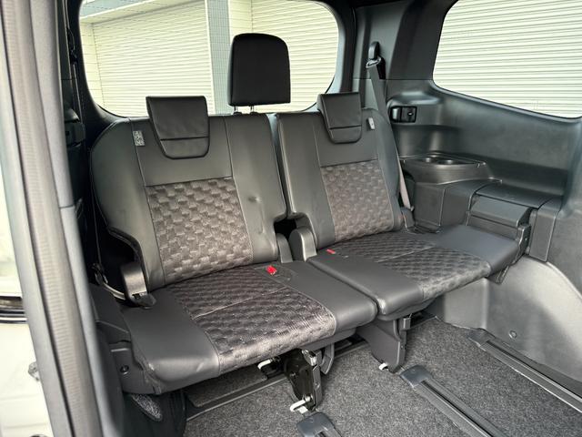 ヴォクシー ハイブリッドＳ－Ｚ　１０．５インチＤＡ　１３．２フリップダウンモニター　快適利便ＰＫＧ　３眼ＬＥＤヘッドライト　チームメイト　デジタルミラー　　パノラミックビュー　オットマン　シートヒーター　　ドラレコ　純正１７ＡＷ（48枚目）