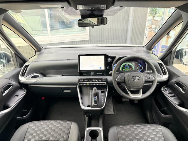 ヴォクシー ハイブリッドＳ－Ｚ　１０．５インチＤＡ　１３．２フリップダウンモニター　快適利便ＰＫＧ　３眼ＬＥＤヘッドライト　チームメイト　デジタルミラー　　パノラミックビュー　オットマン　シートヒーター　　ドラレコ　純正１７ＡＷ（50枚目）