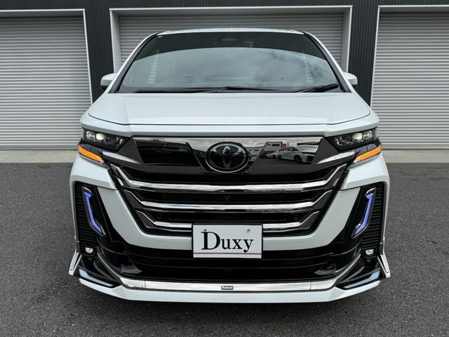 ヴェルファイアハイブリッド 　モデリスタエアロ　シグネチャー　１３．２インチフリップダウンモニター　ユニバーサルステップ　独立ムーンルーフ　パノラミックビュー　デジタルミラー　ブラインドスポットモニター　ドラレコ前後　ＨＵＤ（9枚目）