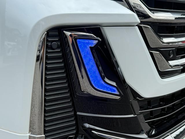 ヴェルファイアハイブリッド 　モデリスタエアロ　シグネチャー　１３．２インチフリップダウンモニター　ユニバーサルステップ　独立ムーンルーフ　パノラミックビュー　デジタルミラー　ブラインドスポットモニター　ドラレコ前後　ＨＵＤ（19枚目）