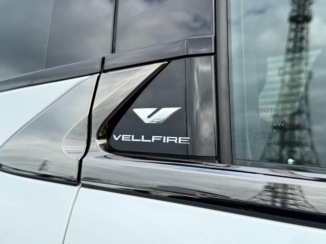 ヴェルファイアハイブリッド 　モデリスタエアロ　シグネチャー　１３．２インチフリップダウンモニター　ユニバーサルステップ　独立ムーンルーフ　パノラミックビュー　デジタルミラー　ブラインドスポットモニター　ドラレコ前後　ＨＵＤ（25枚目）