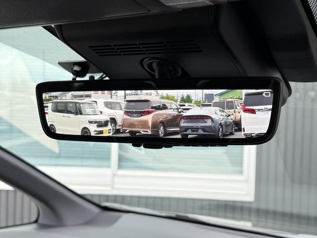 アルファードハイブリッド Ｚ　１３．２フリップダウンモニター　デジタルインナーミラー　チームメイト　ドラレコ前後　ツインムーンルーフ　ヘッドアップディスプレイ　シートヒーター　シートクーラー（3枚目）