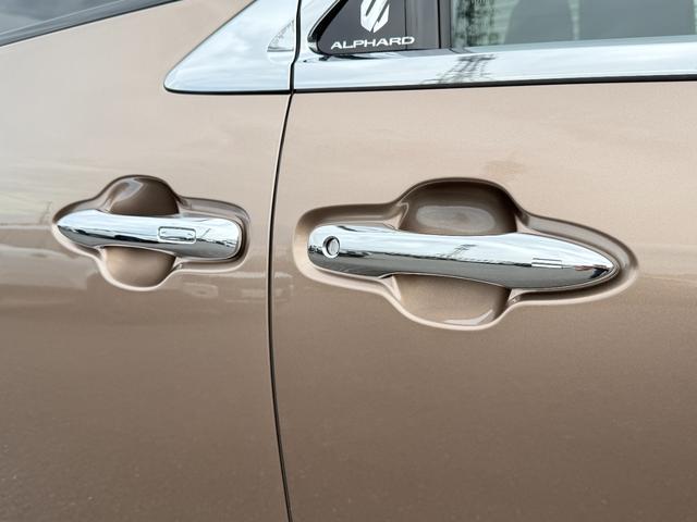アルファードハイブリッド Ｚ　１３．２フリップダウンモニター　デジタルインナーミラー　チームメイト　ドラレコ前後　ツインムーンルーフ　ヘッドアップディスプレイ　シートヒーター　シートクーラー（27枚目）
