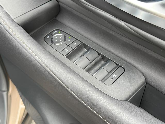 アルファードハイブリッド Ｚ　１３．２フリップダウンモニター　デジタルインナーミラー　チームメイト　ドラレコ前後　ツインムーンルーフ　ヘッドアップディスプレイ　シートヒーター　シートクーラー（41枚目）