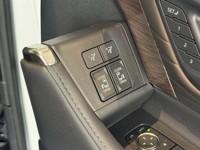 ヴェルファイアハイブリッド エグゼクティブラウンジ　モデリスタエアロ　シグネチャー　ＪＢＬサウンドナビ　サンルーフ　フリップダウンモニター　パノラミックビュー　デジタルミラー　ブラインドスポット　純正１９ＡＷ　ドラレコ前後　ＨＵＤ　　ＡＣ１００Ｖ（46枚目）