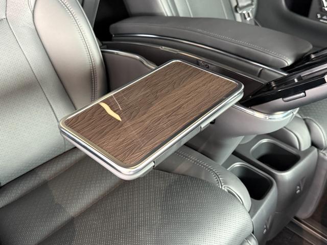 ヴェルファイアハイブリッド エグゼクティブラウンジ　モデリスタエアロ　シグネチャー　ＪＢＬサウンドナビ　サンルーフ　フリップダウンモニター　パノラミックビュー　デジタルミラー　ブラインドスポット　純正１９ＡＷ　ドラレコ前後　ＨＵＤ　　ＡＣ１００Ｖ（60枚目）