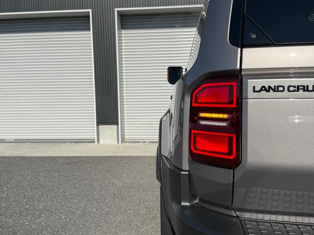 ランドクルーザー250 VX サンルーフ デジタルインナーミラー JBLサウンド トヨタチームメイト ヒッチメンバー シートヒーター&シートクーラー ヘッドアップディスプレイ リアフォグランプ 純正AW(31枚目)