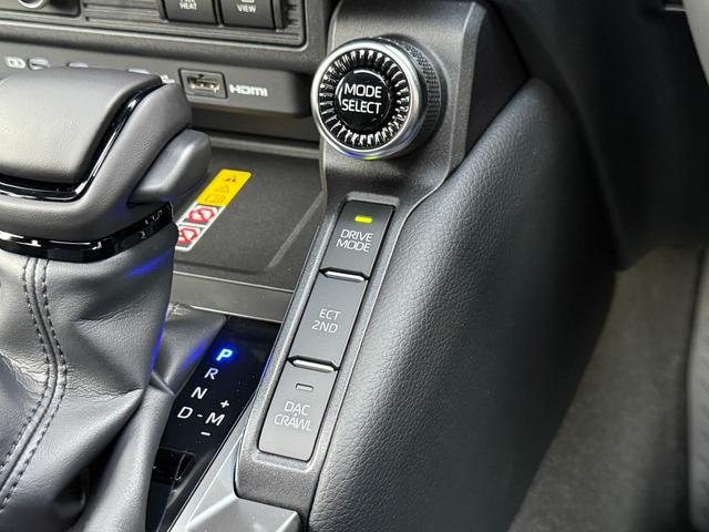 ランドクルーザー250 VX サンルーフ デジタルインナーミラー JBLサウンド トヨタチームメイト ヒッチメンバー シートヒーター&シートクーラー ヘッドアップディスプレイ リアフォグランプ 純正AW(58枚目)