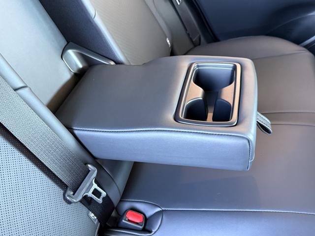 ハリアーハイブリッド Ｚ　レザーパッケージ・ナイトシェード　パノラマルーフ　ＡＣ１００Ｖ　本革　１２．３ＪＢＬサウンドナビ　パノラミックビュー　デジタルミラー　ブラインドスポット　シートヒーターシートクーラー　パワーシート　ステアリングヒーター　ＥＴＣ２．０（51枚目）