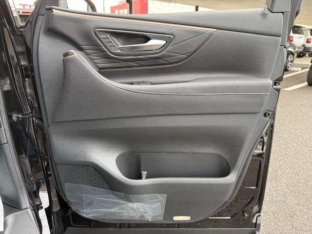 アルファードハイブリッド Ｚ　サンルーフ　チームメイト　モデリスタ　１３．２型後席モニター　ステップ　ＨＵＤ　デジタルミラー　１４型ディスプレイオーディオ　パノラミックビュー　ブラインドスポット　　シートクーラー　シートヒーター（39枚目）