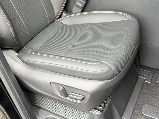 アルファードハイブリッド Ｚ　サンルーフ　チームメイト　モデリスタ　１３．２型後席モニター　ステップ　ＨＵＤ　デジタルミラー　１４型ディスプレイオーディオ　パノラミックビュー　ブラインドスポット　　シートクーラー　シートヒーター（44枚目）