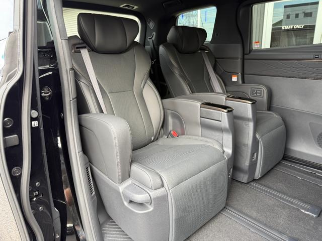 アルファードハイブリッド Ｚ　サンルーフ　チームメイト　モデリスタ　１３．２型後席モニター　ステップ　ＨＵＤ　デジタルミラー　１４型ディスプレイオーディオ　パノラミックビュー　ブラインドスポット　　シートクーラー　シートヒーター（50枚目）