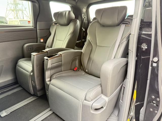 アルファードハイブリッド Ｚ　サンルーフ　チームメイト　モデリスタ　１３．２型後席モニター　ステップ　ＨＵＤ　デジタルミラー　１４型ディスプレイオーディオ　パノラミックビュー　ブラインドスポット　　シートクーラー　シートヒーター（51枚目）