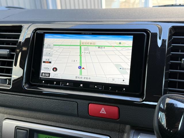 ハイエースバン 7インチナビ デジタルミラー 両側PWスライド パノラミックビュー 4WD バックカメラ TV ステアリングスイッチ 純正タイヤ プッシュスタート オートハイビーム スペアタイヤ 電動格納ミラー(3枚目)