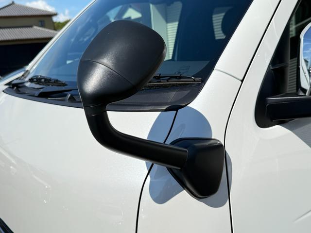 ハイエースバン 7インチナビ デジタルミラー 両側PWスライド パノラミックビュー 4WD バックカメラ TV ステアリングスイッチ 純正タイヤ プッシュスタート オートハイビーム スペアタイヤ 電動格納ミラー(20枚目)