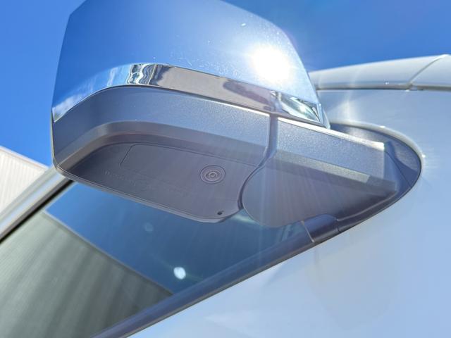 ハイエースバン 7インチナビ デジタルミラー 両側PWスライド パノラミックビュー 4WD バックカメラ TV ステアリングスイッチ 純正タイヤ プッシュスタート オートハイビーム スペアタイヤ 電動格納ミラー(23枚目)