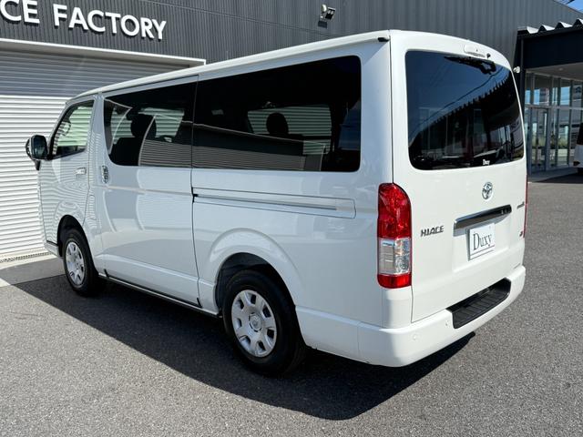 ハイエースバン 7インチナビ デジタルミラー 両側PWスライド パノラミックビュー 4WD バックカメラ TV ステアリングスイッチ 純正タイヤ プッシュスタート オートハイビーム スペアタイヤ 電動格納ミラー(26枚目)