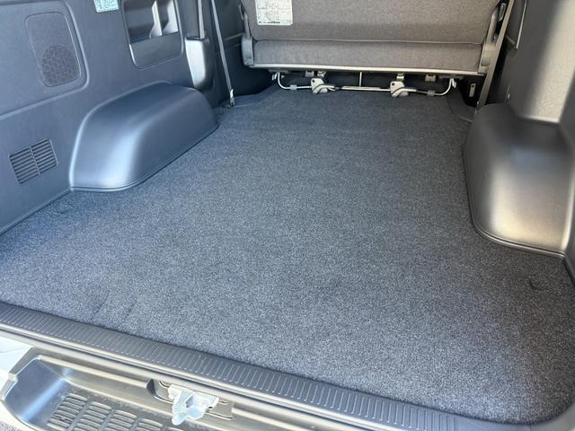 ハイエースバン 7インチナビ デジタルミラー 両側PWスライド パノラミックビュー 4WD バックカメラ TV ステアリングスイッチ 純正タイヤ プッシュスタート オートハイビーム スペアタイヤ 電動格納ミラー(34枚目)
