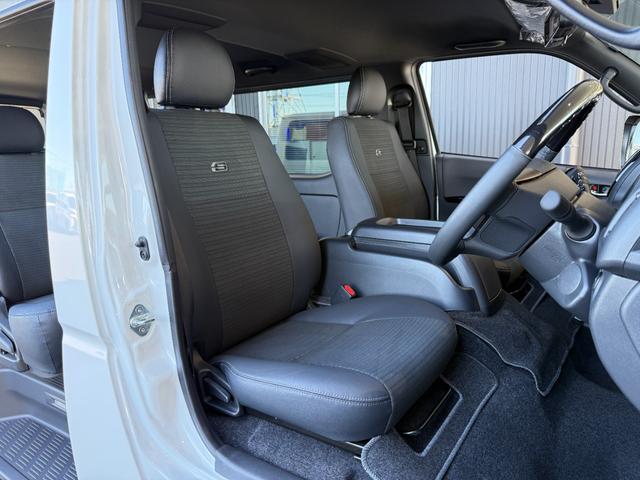 ハイエースバン 7インチナビ デジタルミラー 両側PWスライド パノラミックビュー 4WD バックカメラ TV ステアリングスイッチ 純正タイヤ プッシュスタート オートハイビーム スペアタイヤ 電動格納ミラー(39枚目)