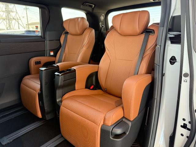 ヴェルファイアハイブリッド Ｚ　プレミア　ＧＲエアロユニバーサルステップ　独立ツインムーンルーフ　１３．２フリップダウンモニター　パノラミックビュー　デジタルミラー　ブラインドスポットモニター　ドラレコ前後　ＨＵＤ（48枚目）