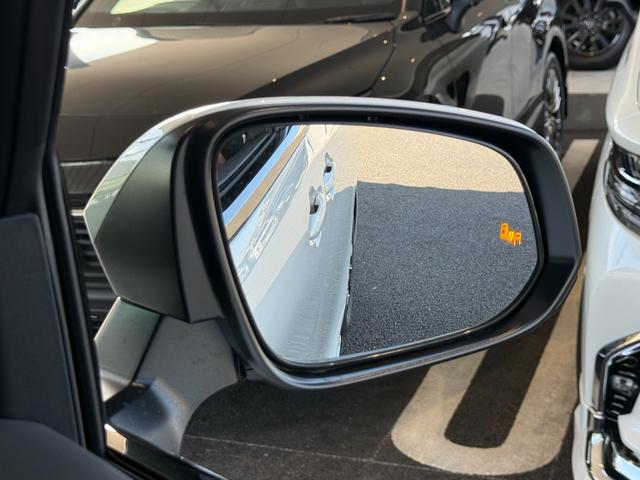 ヴェルファイアハイブリッド Ｚ　プレミア　ＧＲエアロユニバーサルステップ　独立ツインムーンルーフ　１３．２フリップダウンモニター　パノラミックビュー　デジタルミラー　ブラインドスポットモニター　ドラレコ前後　ＨＵＤ（65枚目）