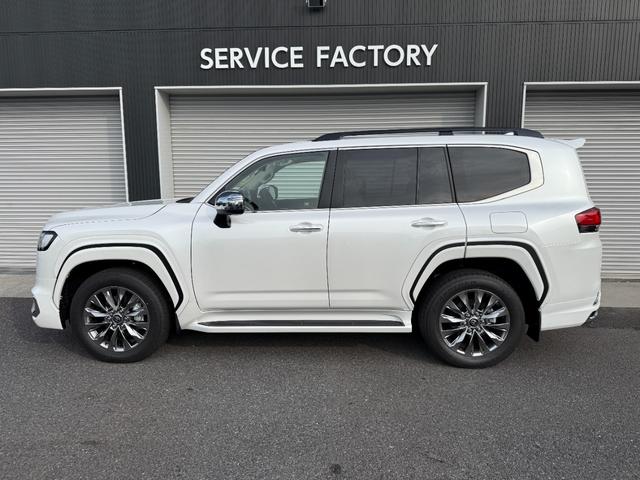 ランドクルーザー ＺＸ　モデリスタエアロフェンダー　ＪＢＬサウンド　リヤデフロック　ルーフレール　トノカバー　クールＢＯＸ　リアエンターテイメント　寒冷地仕様　空気圧センサー（13枚目）