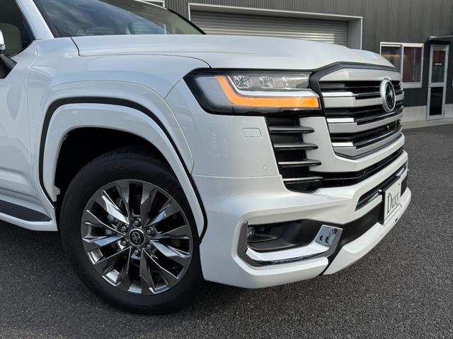 ランドクルーザー ＺＸ　モデリスタエアロフェンダー　ＪＢＬサウンド　リヤデフロック　ルーフレール　トノカバー　クールＢＯＸ　リアエンターテイメント　寒冷地仕様　空気圧センサー（16枚目）