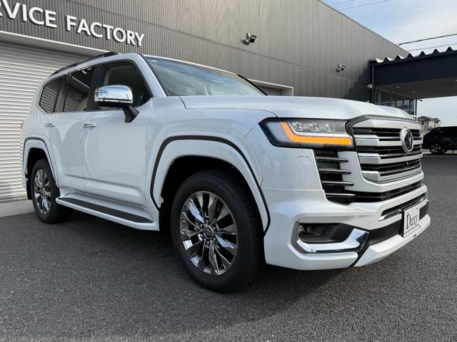 ランドクルーザー ＺＸ　モデリスタエアロフェンダー　ＪＢＬサウンド　リヤデフロック　ルーフレール　トノカバー　クールＢＯＸ　リアエンターテイメント　寒冷地仕様　空気圧センサー（17枚目）