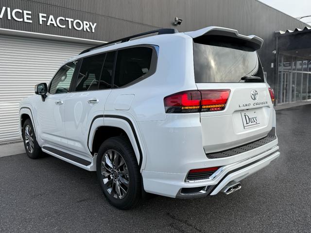 ランドクルーザー ＺＸ　モデリスタエアロフェンダー　ＪＢＬサウンド　リヤデフロック　ルーフレール　トノカバー　クールＢＯＸ　リアエンターテイメント　寒冷地仕様　空気圧センサー（31枚目）