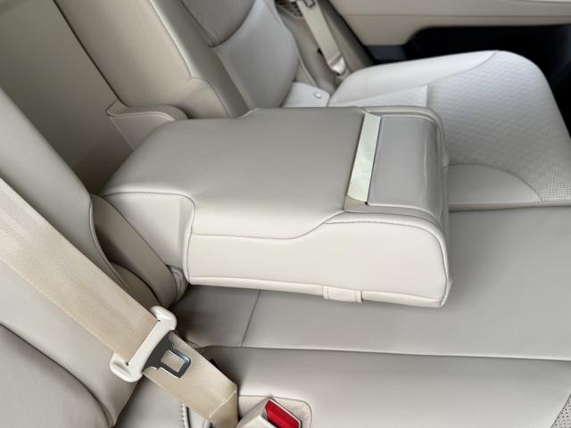 ランドクルーザー ＺＸ　モデリスタエアロフェンダー　ＪＢＬサウンド　リヤデフロック　ルーフレール　トノカバー　クールＢＯＸ　リアエンターテイメント　寒冷地仕様　空気圧センサー（52枚目）