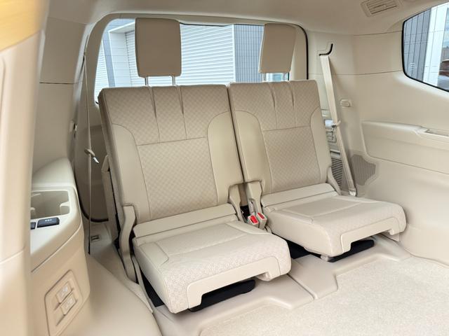 ランドクルーザー ＺＸ　モデリスタエアロフェンダー　ＪＢＬサウンド　リヤデフロック　ルーフレール　トノカバー　クールＢＯＸ　リアエンターテイメント　寒冷地仕様　空気圧センサー（54枚目）