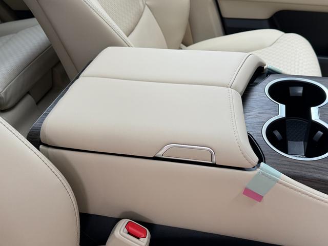 ランドクルーザー ＺＸ　モデリスタエアロフェンダー　ＪＢＬサウンド　リヤデフロック　ルーフレール　トノカバー　クールＢＯＸ　リアエンターテイメント　寒冷地仕様　空気圧センサー（62枚目）