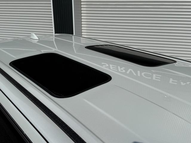 アルファードハイブリッド エグゼクティブラウンジ　モデリスタエアロ　グリルカバー　ツインムーンルーフ　デジタルインナーミラー　ヘッドアップディスプレイ　１３．２インチフリップダウンモニター　電動リアゲート　ブラインドスポットモニター（2枚目）