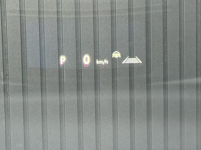 アルファードハイブリッド エグゼクティブラウンジ　モデリスタエアロ　グリルカバー　ツインムーンルーフ　デジタルインナーミラー　ヘッドアップディスプレイ　１３．２インチフリップダウンモニター　電動リアゲート　ブラインドスポットモニター（9枚目）