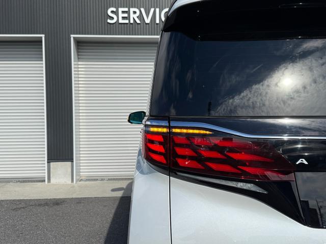 アルファードハイブリッド エグゼクティブラウンジ　モデリスタエアロ　グリルカバー　ツインムーンルーフ　デジタルインナーミラー　ヘッドアップディスプレイ　１３．２インチフリップダウンモニター　電動リアゲート　ブラインドスポットモニター（33枚目）