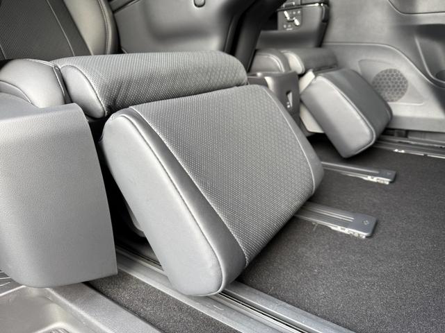 アルファードハイブリッド エグゼクティブラウンジ　モデリスタエアロ　グリルカバー　ツインムーンルーフ　デジタルインナーミラー　ヘッドアップディスプレイ　１３．２インチフリップダウンモニター　電動リアゲート　ブラインドスポットモニター（54枚目）