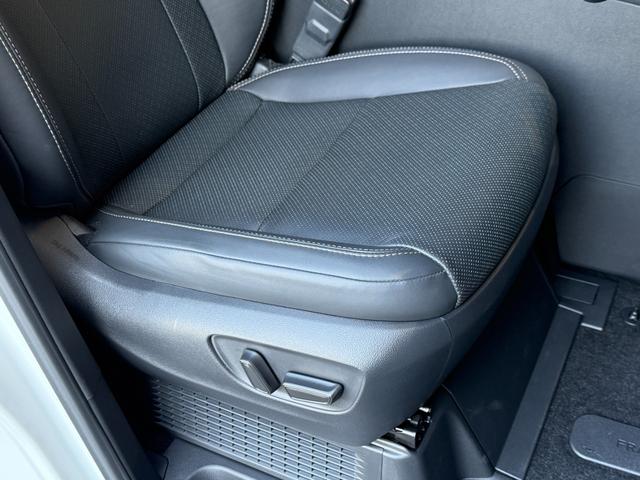 ヴェルファイアハイブリッド Ｚ　プレミア　モデリスタエアロ　　ツインムーンルーフ　デジタルインナーミラー　１３．２インチフリップダウンモニター　ヘッドアップディスプレイ　ドラレコ前後　プレミアムサウンド　スペアタイヤ（43枚目）