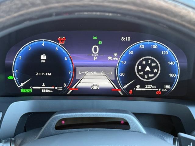 アルファードハイブリッド エグゼクティブラウンジ　１４型ＪＢＬサウンドナビ　モデリスタ　ムーンルーフ　後席モニター　ユニバーサルステップ　デジタルミラー　パノラミックビュー　純正１９ＡＷ　寒冷地　ＨＵＤ　ブラインドスポット　ＡＣ１００Ｖ　４ＷＤ（12枚目）