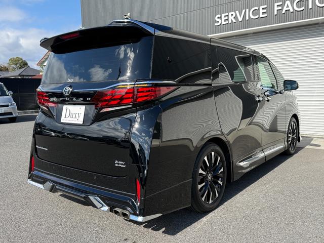 アルファードハイブリッド エグゼクティブラウンジ　１４型ＪＢＬサウンドナビ　モデリスタ　ムーンルーフ　後席モニター　ユニバーサルステップ　デジタルミラー　パノラミックビュー　純正１９ＡＷ　寒冷地　ＨＵＤ　ブラインドスポット　ＡＣ１００Ｖ　４ＷＤ（32枚目）