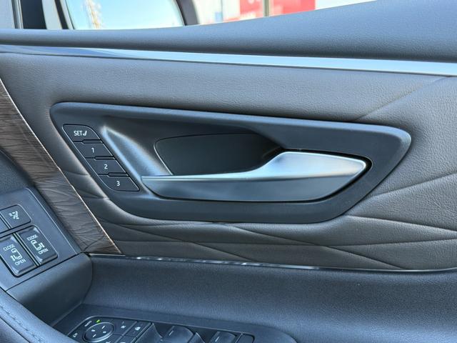 アルファードハイブリッド エグゼクティブラウンジ　１４型ＪＢＬサウンドナビ　モデリスタ　ムーンルーフ　後席モニター　ユニバーサルステップ　デジタルミラー　パノラミックビュー　純正１９ＡＷ　寒冷地　ＨＵＤ　ブラインドスポット　ＡＣ１００Ｖ　４ＷＤ（48枚目）