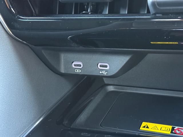 アルファードハイブリッド エグゼクティブラウンジ　１４型ＪＢＬサウンドナビ　モデリスタ　ムーンルーフ　後席モニター　ユニバーサルステップ　デジタルミラー　パノラミックビュー　純正１９ＡＷ　寒冷地　ＨＵＤ　ブラインドスポット　ＡＣ１００Ｖ　４ＷＤ（74枚目）