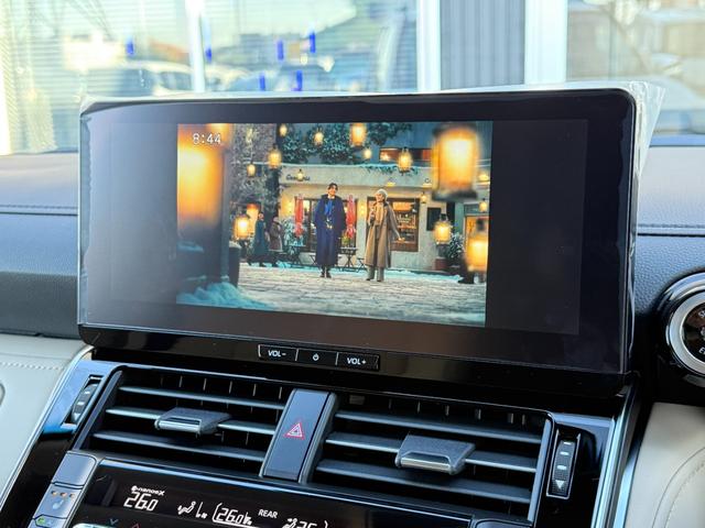 ランドクルーザー ＺＸ　サンルーフ　ＪＢＬサウンドナビ　リアエンターテイメント　モデリスタエアロ　　フェンダー　ルーフレール　パノラミックビュー　ブラインドスポット　シートヒーター＆シートクーラー　　ＥＴＣ２．０　ＨＵＤ（7枚目）