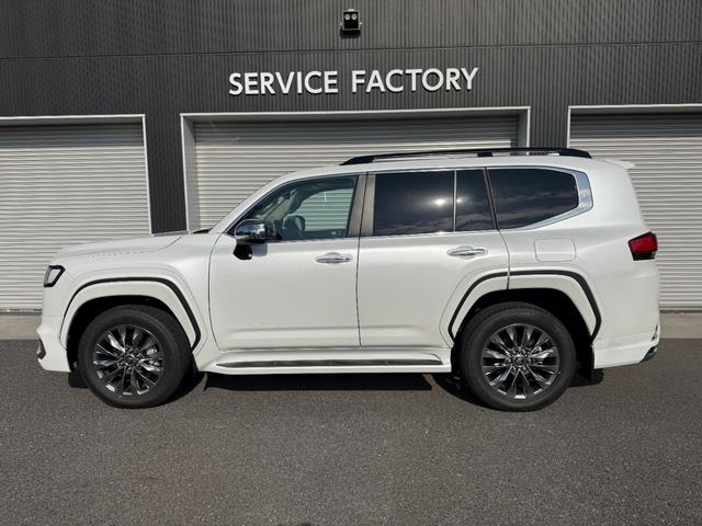 ランドクルーザー ＺＸ　サンルーフ　ＪＢＬサウンドナビ　リアエンターテイメント　モデリスタエアロ　　フェンダー　ルーフレール　パノラミックビュー　ブラインドスポット　シートヒーター＆シートクーラー　　ＥＴＣ２．０　ＨＵＤ（12枚目）